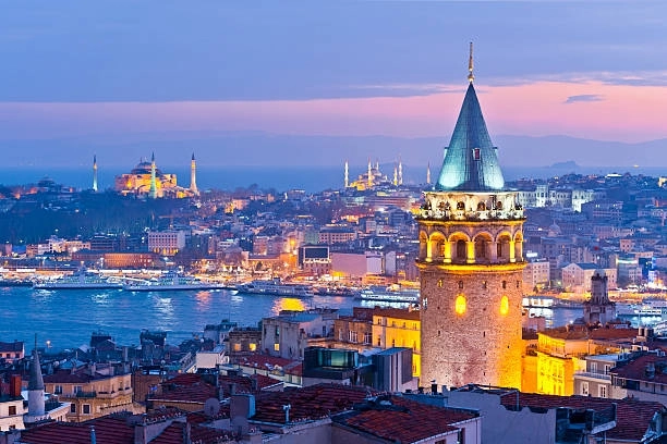 İstanbul Gezi Rehberi: Gezilecek Yerler, Tarihi Mekânlar, Boğaz Manzarası ve Meşhur Lezzetler