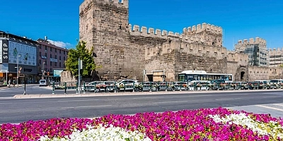 Kayseri Gezi Rehberi: Gezilecek Yerler, Tarihi Mekânlar, Doğal Güzellikler ve Meşhur Lezzetler